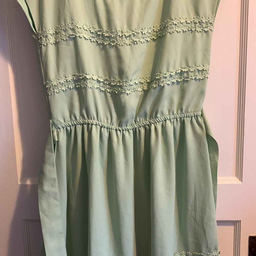 Cute ASOS Dress - Picture 4 of 6